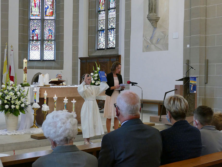 Feier der 1. Heiligen Kommunion in Sankt Crescentius (Foto: Karl-Franz Thiede)